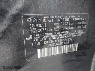 2011 Hyundai Elantra Ltd with VIN KMHDH4AE8BU084832, listed as a IAAI auction lot 41455695 with 176,634 mi miles. Bid and sale history available at carsss.com. Image 9.