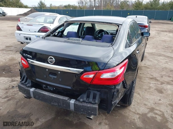 2016 Nissan Altima 2.5 SR with VIN 1N4AL3AP3GN375585, listed as a IAAI auction lot 41679424 with 104,261 mi miles. Bid and sale history available at carsss.com. Image 4.
