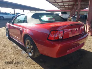 2000 Ford Mustang with VIN 1FAFP4445YF270477, listed as a IAAI auction lot 41205072 with 130,041 mi miles. Bid and sale history available at carsss.com. Image 3.