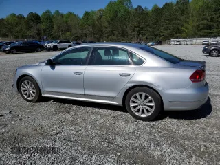 2013 Volkswagen Passat SEL Premium z VIN 1VWCP7A32DC070188, wystawiony jako Copart lot #52161325 z przebiegiem 175 368 mil mil oraz Szkoda całkowita • Salvage title. Historia ofert i sprzedaży dostępna na DreamBid. Obrazek 2.