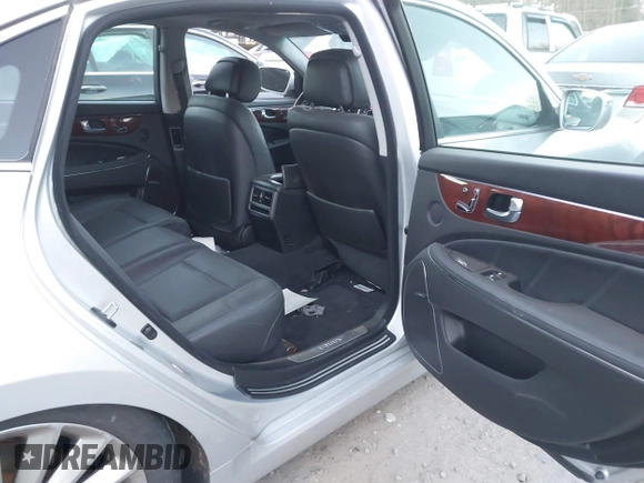 2015 Hyundai Equus Signature с VIN KMHGH4JH6FU092442, выставлен на аукционе IAAI как лот 41280888 с пробегом 91 407 миль миль и . История ставок и продаж доступна на DreamBid. Изображение 8.