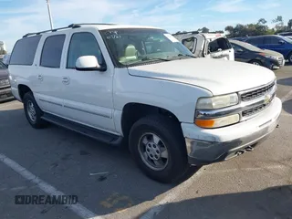 2001 Chevrolet Suburban LS with VIN 3GNEC16T31G213677, listed as a IAAI auction lot 41424335 with 255,425 mi miles. Bid and sale history available at carsss.com. Image 1.