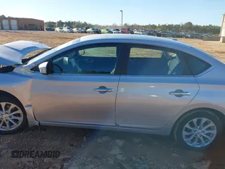 2018 Nissan Sentra SV z VIN 3N1AB7AP3JL630010, wystawiony jako IAAI lot #41812567 z przebiegiem 61 593 mil mil oraz . Historia ofert i sprzedaży dostępna na DreamBid. Obrazek 14.