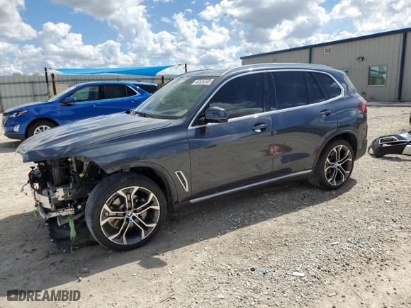 2021 BMW X5 sDrive40i with VIN 5UXCR4C06M9F65541, listed as a Copart auction lot 46525585 with 55,152 mi miles and Salvage Title. Bid and sale history available at carsss.com. Image 1.