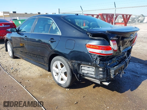 2011 Toyota Camry LE z VIN 4T1BF3EK7BU679002, wystawiony jako IAAI lot #42078508 z przebiegiem 179 019 mil mil oraz . Historia ofert i sprzedaży dostępna na DreamBid. Obrazek 3.
