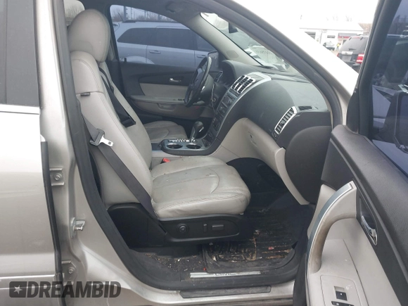 2007 GMC Acadia SLT with VIN 1GKEV337X7J173793, listed as a IAAI auction lot 41175636 with 212,005 mi miles. Bid and sale history available at carsss.com. Image 5.