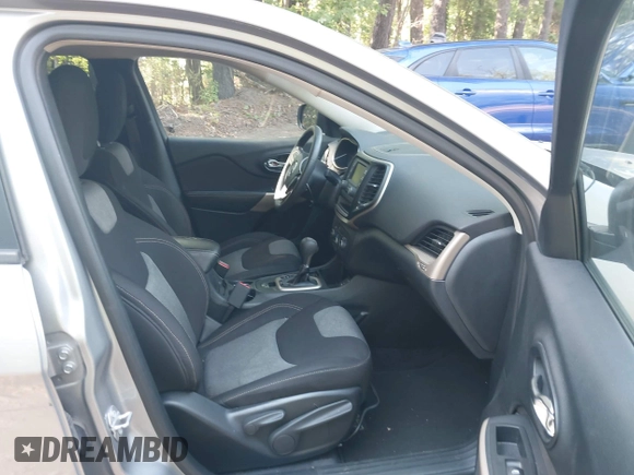 2017 Jeep Cherokee Sport with VIN 1C4PJLAB5HW596468, listed as a IAAI auction lot 42640784 with 115,553 mi miles and . Bid and sale history available at DreamBid. Image 5.