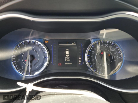 2015 Chrysler 200 Limited z VIN 1C3CCCAB2FN588313, wystawiony jako Copart lot #52631025 z przebiegiem 75 022 mil mil oraz Szkody całkowita. Historia ofert i sprzedaży dostępna na DreamBid. Obrazek 9.