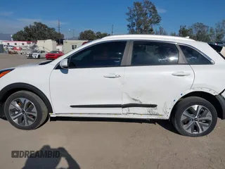 2022 Kia Niro EV S with VIN KNDCC3LG1N5160736, listed as a IAAI auction lot 41862260 with 46,812 mi miles. Bid and sale history available at carsss.com. Image 14.