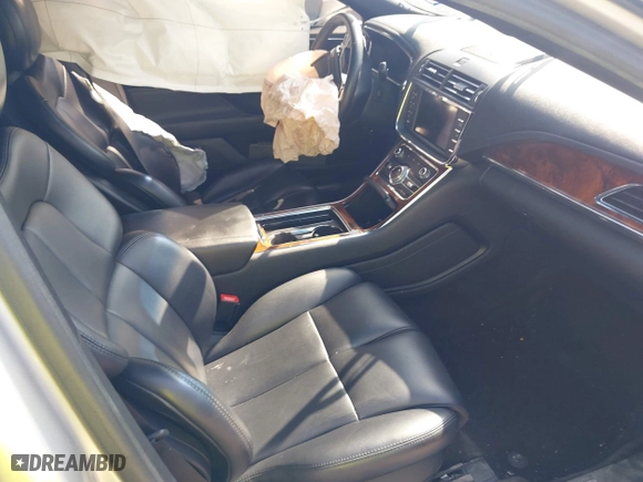 2018 Lincoln Continental Premiere with VIN 1LN6L9PK5J5603376, listed as a IAAI auction lot 41880976 with 1 mi miles. Bid and sale history available at carsss.com. Image 5.