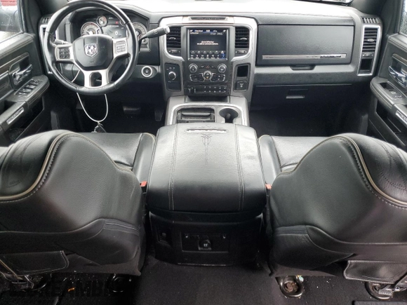 2018 Ram 2500 Limited z VIN 3C6UR5GL5JG289269, wystawiony jako Copart lot #59324035 z przebiegiem 94 266 mil mil oraz Szkoda całkowita • Salvage title. Historia ofert i sprzedaży dostępna na DreamBid. Obrazek 8.