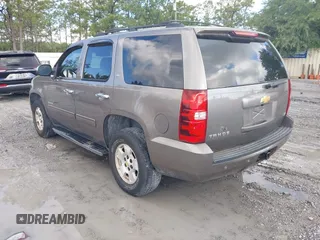 2012 Chevrolet Tahoe LT z VIN 1GNSCBE08CR320257, wystawiony jako IAAI lot #42214920 z przebiegiem 189 532 mil mil oraz . Historia ofert i sprzedaży dostępna na DreamBid. Obrazek 3.