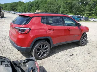 2021 Jeep Compass 80th Anniversary z VIN 3C4NJDEB3MT549544, wystawiony jako Copart lot #62273215 z przebiegiem 35 488 mil mil oraz Szkoda całkowita • Salvage title. Historia ofert i sprzedaży dostępna na DreamBid. Obrazek 3.