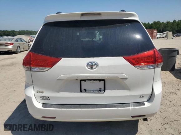 2014 Toyota Sienna LE AAS z VIN 5TDKK3DC0ES465228, wystawiony jako Copart lot #54427125 z przebiegiem 173 811 mil mil oraz Szkoda całkowita • Salvage title. Historia ofert i sprzedaży dostępna na DreamBid. Obrazek 6.