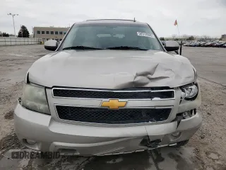 2008 Chevrolet Suburban 2LT with VIN 3GNFK16318G290016, listed as a Copart auction lot 50312805 with 225,065 mi miles and Salvage Title. Bid and sale history available at DreamBid. Image 5.