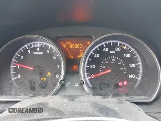 2014 Nissan Note S Plus z VIN 3N1CE2CPXEL426360, wystawiony jako IAAI lot #41875774 z przebiegiem 195 083 mil mil oraz . Historia ofert i sprzedaży dostępna na DreamBid. Obrazek 7.