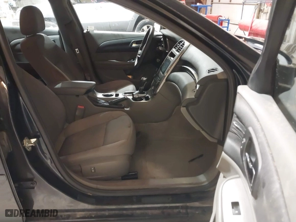 2015 Chevrolet Malibu LS with VIN 1G11B5SL8FF144185, listed as a IAAI auction lot 40922551 with 192,141 mi miles. Bid and sale history available at carsss.com. Image 5.