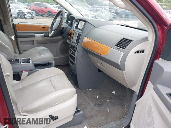 2010 Chrysler Town & Country Limited z VIN 2A4RR7DX7AR366259, wystawiony jako IAAI lot #42310955 z przebiegiem 133 213 mil mil oraz . Historia ofert i sprzedaży dostępna na DreamBid. Obrazek 5.