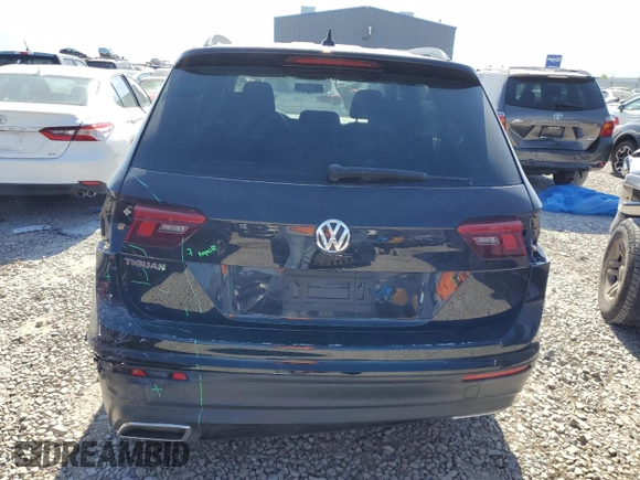 2020 Volkswagen Tiguan S z VIN 3VV1B7AX7LM133358, wystawiony jako Copart lot #61960445 z przebiegiem 74 698 mil mil oraz Szkoda całkowita • Salvage title. Historia ofert i sprzedaży dostępna na DreamBid. Obrazek 6.