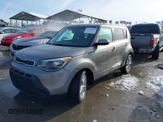 2015 Kia Soul + with VIN KNDJP3A5XF7122683, listed as a IAAI auction lot 41270677 with 107,595 mi miles. Bid and sale history available at carsss.com. Image 2.