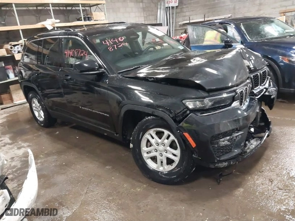 2023 Jeep Grand Cherokee Altitude with VIN 1C4RJHAG8P8709690, listed as a IAAI auction lot 41408724 with 32,972 mi miles. Bid and sale history available at carsss.com. Image 1.
