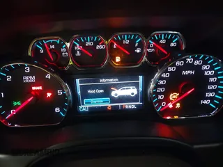 2017 Chevrolet Tahoe LT z VIN 1GNSCBKC8HR231679, wystawiony jako IAAI lot #42244271 z przebiegiem 139 222 mil mil oraz . Historia ofert i sprzedaży dostępna na DreamBid. Obrazek 7.