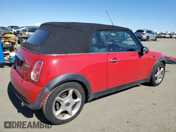 2005 MINI Convertible z VIN WMWRF33505TG13448, wystawiony jako Copart lot #46101305 z przebiegiem 106 942 mil mil oraz Szkoda całkowita • Salvage title. Historia ofert i sprzedaży dostępna na DreamBid. Obrazek 3.