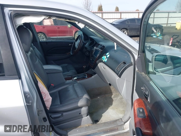 2006 Acura MDX with VIN 2HNYD18216H525330, listed as a IAAI auction lot 41637522 with 221,104 mi miles. Bid and sale history available at carsss.com. Image 5.