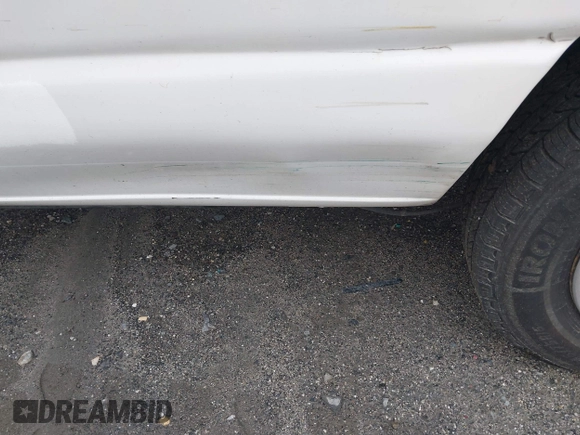 2011 Ford Econoline Passenger XL с VIN 1FBNE3BL3BDA61357, выставлен на аукционе IAAI как лот 39828147 с пробегом 106 810 миль миль и . История ставок и продаж доступна на DreamBid. Изображение 14.