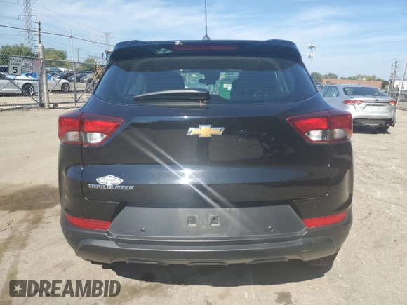 2021 Chevrolet TrailBlazer LS with VIN KL79MMS28MB156733, listed as a Copart auction lot 70486023 with 95,668 mi miles. Bid and sale history available at carsss.com. Image 6.
