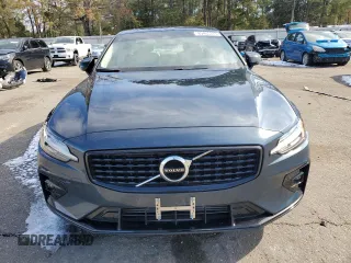 2021 Volvo S60 Momentum with VIN 7JR102TZXMG123619, listed as a Copart auction lot 89405775 with 35,316 mi miles and Salvage title. Bid and sale history available at DreamBid. Image 5.