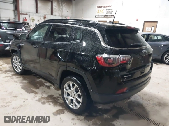2023 Jeep Compass Latitude Lux с VIN 3C4NJDFN9PT559007, выставлен на аукционе IAAI как лот 41946158 с пробегом 14 732 миль миль и . История ставок и продаж доступна на DreamBid. Изображение 3.