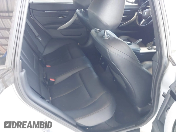 2015 BMW 4 Series 428i with VIN WBA4A5C58FD410076, listed as a IAAI auction lot 39384271 with 125,987 mi miles and . Bid and sale history available at DreamBid. Image 8.