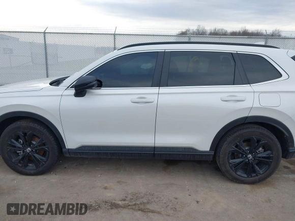 2025 Honda CR-V Sport Touring with VIN 7FARS6H9XSE043583, listed as a IAAI auction lot 41705098 with 6,020 mi miles and . Bid and sale history available at DreamBid. Image 14.