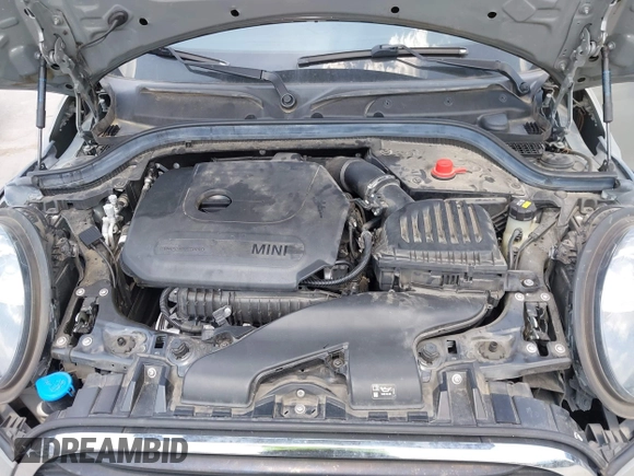 2021 MINI Hardtop 4 Door Oxford Edition with VIN WMWXU7C09M2P17351, listed as a IAAI auction lot 42330197 with 51,628 mi miles and . Bid and sale history available at DreamBid. Image 10.