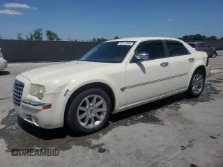 2005 Chrysler 300 with VIN 2C3AA63H45H171167, listed as a Copart auction lot 53112845 with 111,361 mi miles and Salvage Title. Bid and sale history available at carsss.com. Image 1.
