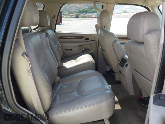 2005 Cadillac Escalade with VIN 1GYEC63T35R147108, listed as a IAAI auction lot 42474950 with 181,187 mi miles and . Bid and sale history available at DreamBid. Image 8.
