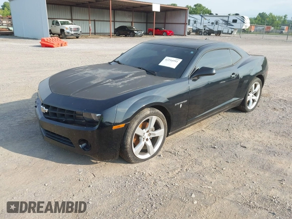 2011 Chevrolet Camaro 2LS z VIN 2G1FA1ED2B9135538, wystawiony jako IAAI lot #42294991 z przebiegiem 173 126 mil mil oraz . Historia ofert i sprzedaży dostępna na DreamBid. Obrazek 17.