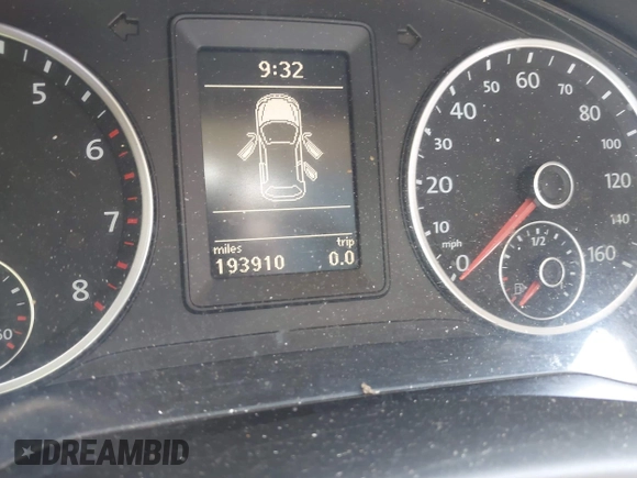 2010 Volkswagen Tiguan with VIN WVGAV9AX0AW510512, listed as a IAAI auction lot 42532527 with 193,910 mi miles and . Bid and sale history available at DreamBid. Image 7.