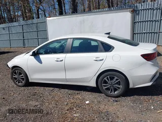 2024 Kia Forte LXS with VIN 3KPF24AD8RE828993, listed as a IAAI auction lot 41842873 with 10,053 mi miles. Bid and sale history available at carsss.com. Image 14.