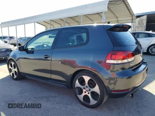 2013 Volkswagen GTI w/Conv & Sunroof z VIN WVWFD7AJ8DW005982, wystawiony jako Copart lot #50383495 z przebiegiem 157 169 mil mil oraz Czysty tytuł • Clean title. Historia ofert i sprzedaży dostępna na DreamBid. Obrazek 2.