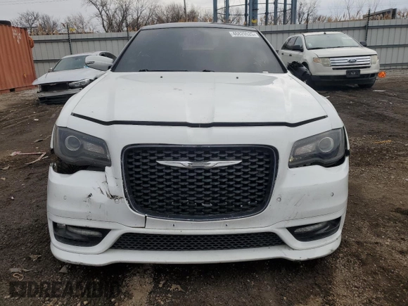 2015 Chrysler 300 S with VIN 2C3CCABG1FH921334, listed as a Copart auction lot 46820525 with 189,656 mi miles and Salvage Title. Bid and sale history available at DreamBid. Image 5.
