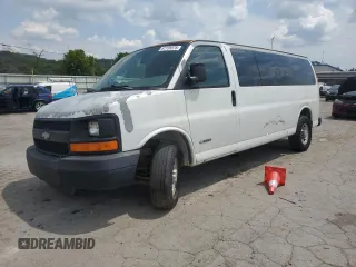 2006 Chevrolet Express Passenger z VIN 1GAHG39UX61134113, wystawiony jako Copart lot #67135575 z przebiegiem 251 342 mil mil oraz Czysty tytuł • Clean title. Historia ofert i sprzedaży dostępna na DreamBid. Obrazek 1.