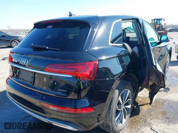 2021 Audi Q5 Premium Plus with VIN WA1BAAFY7M2065912, listed as a IAAI auction lot 41752656 with 30,472 mi miles and . Bid and sale history available at DreamBid. Image 4.