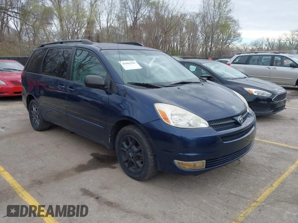 2005 Toyota Sienna LE with VIN 5TDBA23C25S048997, listed as a IAAI auction lot 41883065 with 245,085 mi miles. Bid and sale history available at carsss.com. Image 1.