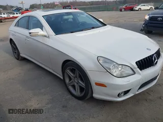 2009 Mercedes-Benz CLS-Class 5.5L with VIN WDDDJ72X49A146822, listed as a IAAI auction lot 41800020 with 157,984 mi miles. Bid and sale history available at carsss.com. Image 1.