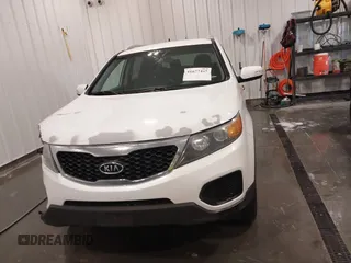 2013 Kia Sorento LX with VIN 5XYKTDA22DG310142, listed as a IAAI auction lot 41677417 with 234,661 mi miles. Bid and sale history available at carsss.com. Image 12.