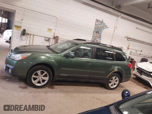 2013 Subaru Outback 2.5i Limited with VIN 4S4BRCKC1D3239404, listed as a IAAI auction lot 42126319 with 172,983 mi miles. Bid and sale history available at carsss.com. Image 14.
