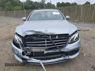 2018 Mercedes-Benz E 300 with VIN WDDZF4KB3JA385504, listed as a IAAI auction lot 42340289 with 15,336 mi miles and . Bid and sale history available at DreamBid. Image 13.