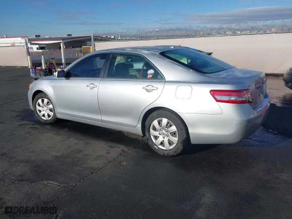 2011 Toyota Camry LE with VIN JTNBF3EK0B3008955, listed as a IAAI auction lot 41789310 with 217,634 mi miles. Bid and sale history available at carsss.com. Image 3.